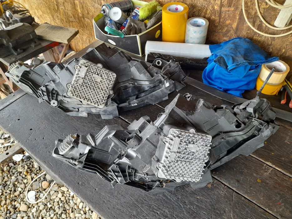 Vând far stanga range rover evoque droser calculator cu defecte