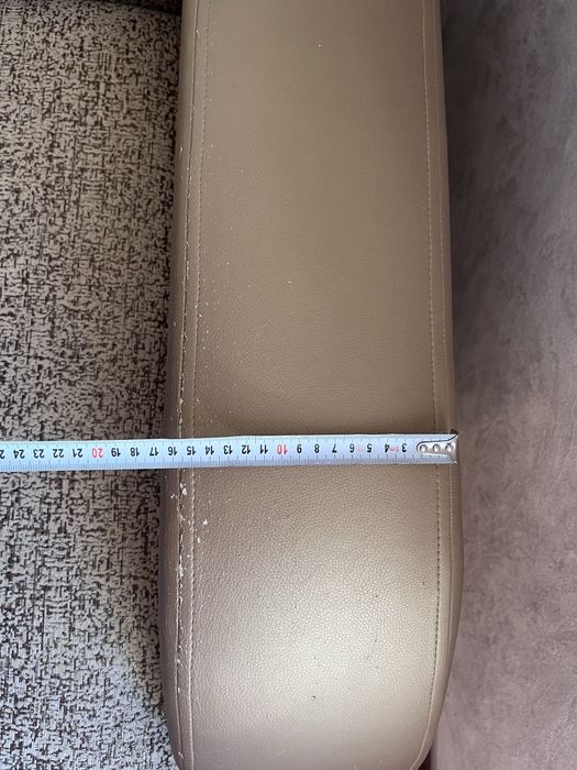 Продам диван срочно , в хорошем состоянии .