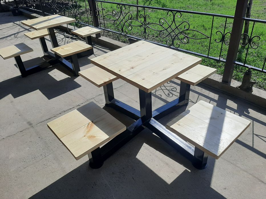 Стол стулья для  летний кафе
