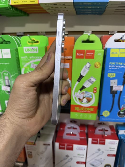 Samsung s24 fe 256 почти новы