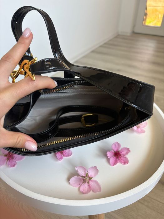 Geanta lucioasa YSL