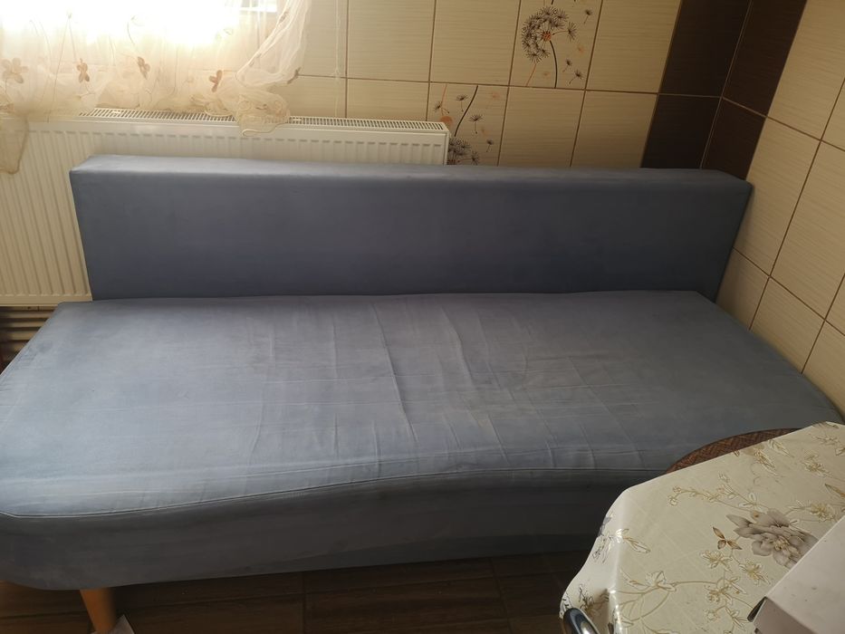 Canapea extensibila de 2 persoane cu lada de depozitare