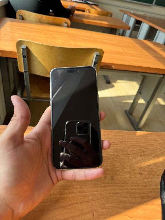 Iphone 15 pro max simkartali sotiladi srochno