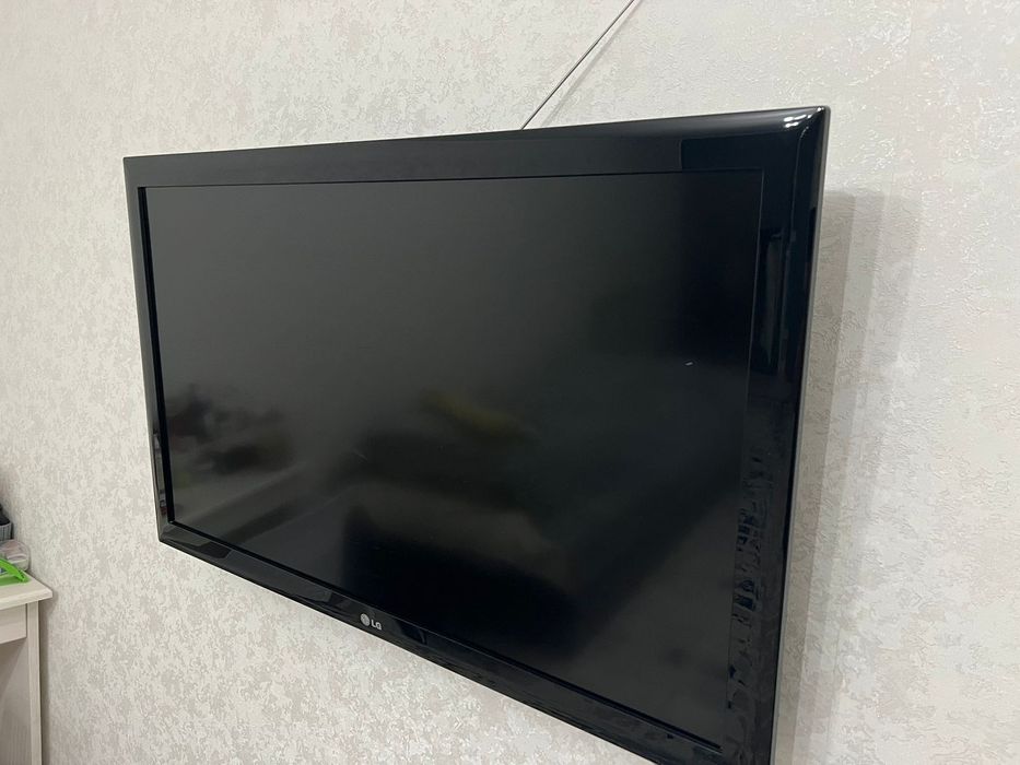 Телевизор LG в хорошем качестве б/у