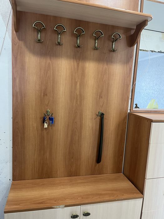 Прихожая с зеркалом