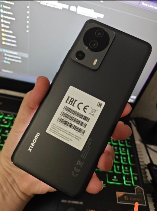 Продам телефон Xiaomi 13 Lite