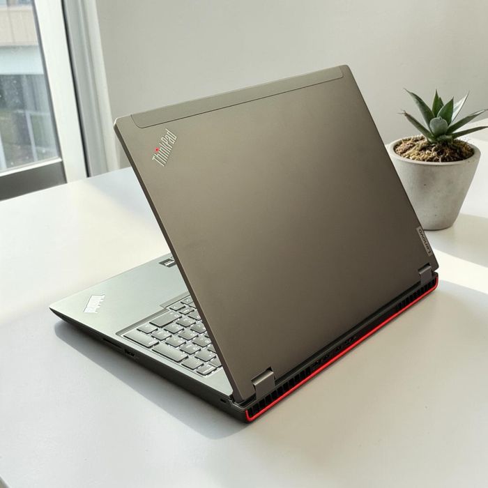 16’ WUXGA IPS/i9-12950HX/RTX A4500 16GB/Thinkpad P16/64GB DDR5/1TB SSD
