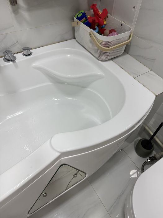 Продам ванну акриловую
