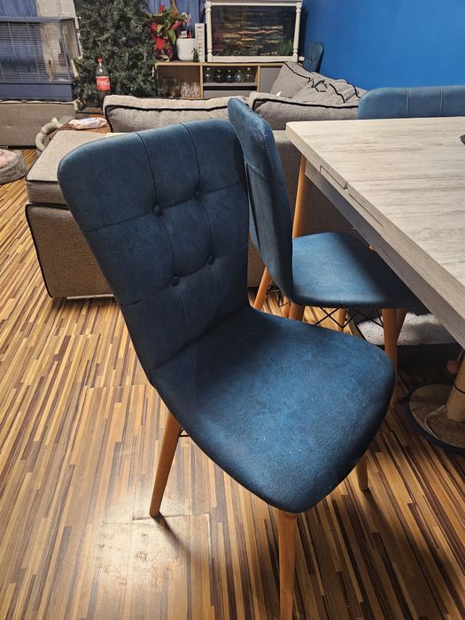 Разтегателен маса с 6 стола