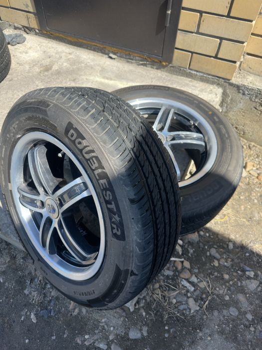 Новые шины вместе с дисками