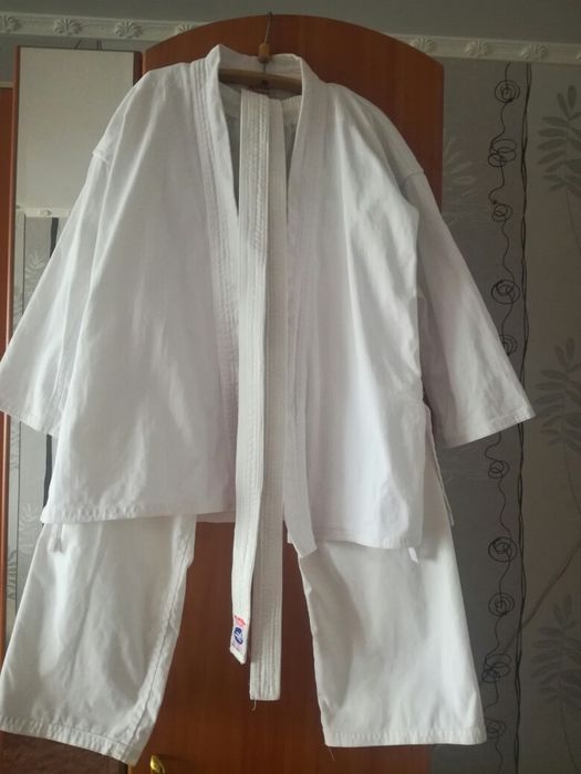 Продам кимоно! Отличное состояние
