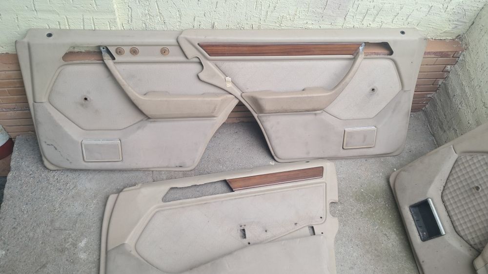 Мерс.124Е.обшивки дверные.