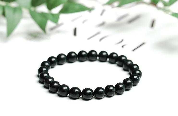 Универсална Разтегаема Шунгитова Гривна от Естествен Шунгит Обработена
