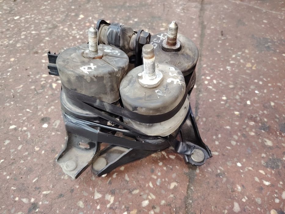 Подушки двигателя RX350 RX330 LS460