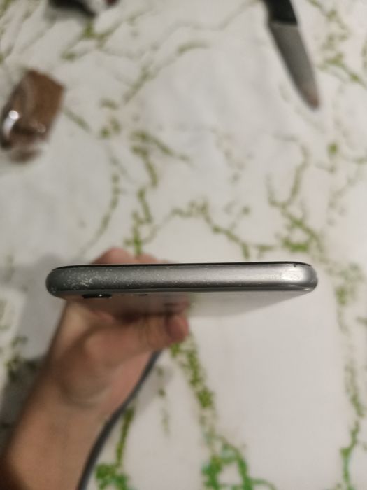 Продам айфон 6 не работает сим карта