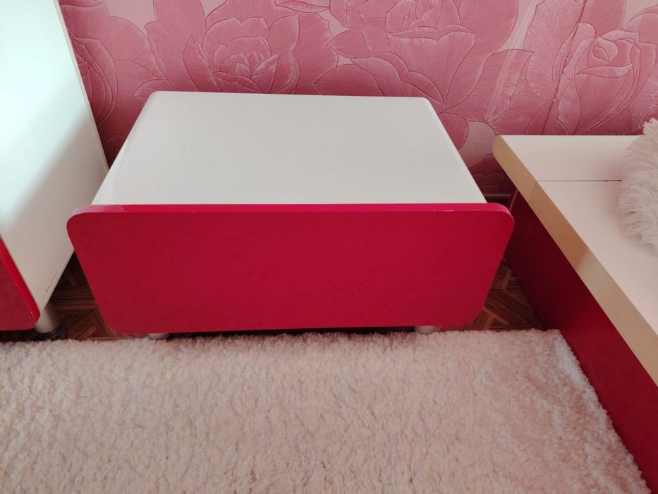 Спальный гарнитур