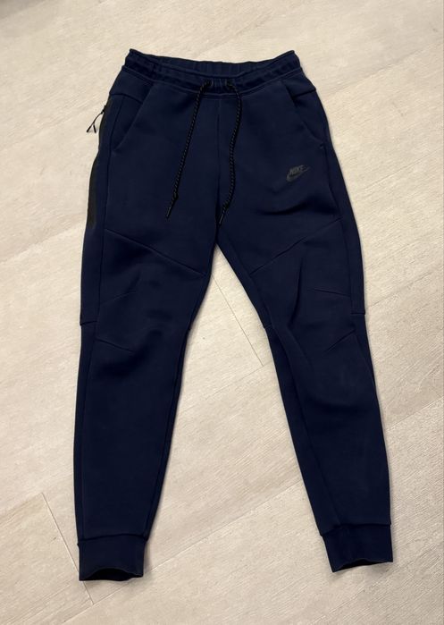 Nike tech долно размер M