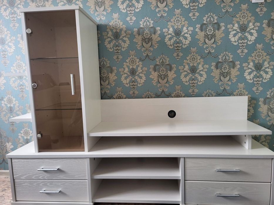 Продам стол тумба под телевизор