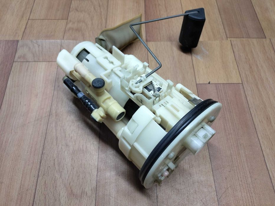 Продам Бензостанция с бензонасосом оригинал Lexus GS300 /160 1JZ / 2JZ