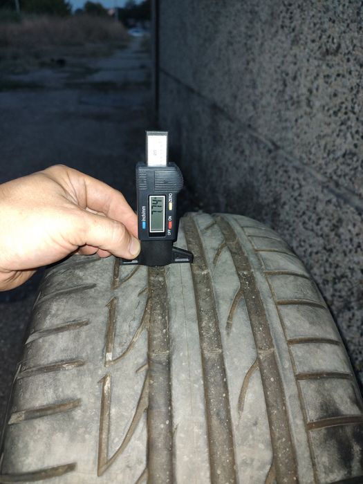 Комплект летни гуми "Bridgestone", свалени от спорт пакет
