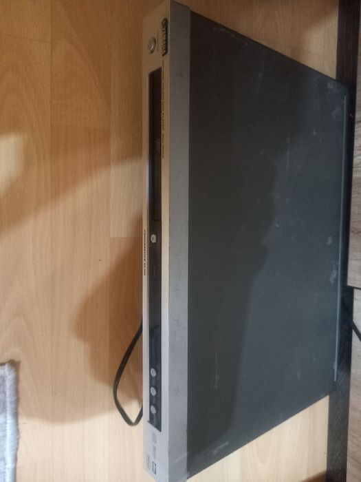 ДВД плеър Yamaha DVD S550