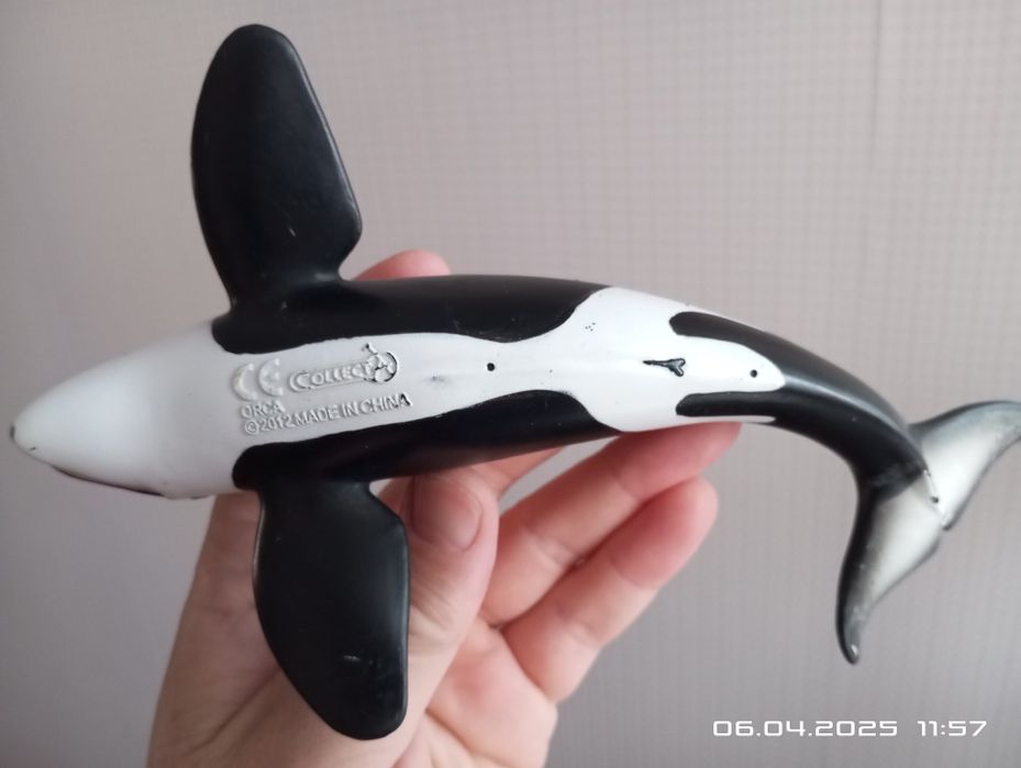 Игрушки детские касатка, акула, кит