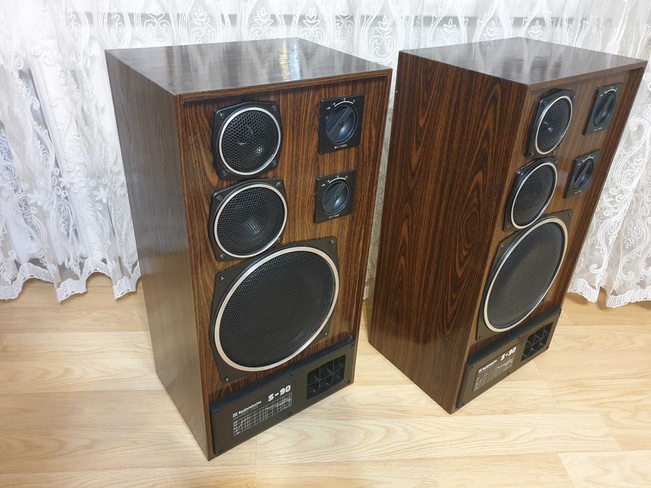 Отличные колонки S - 90.