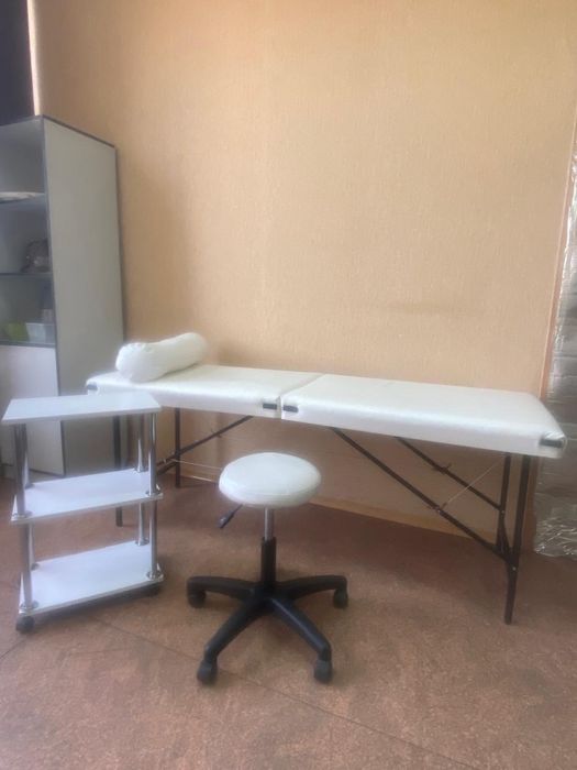 Продается массажная кушетка