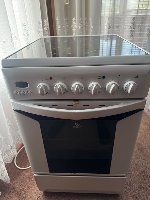 Готварска печка indesit