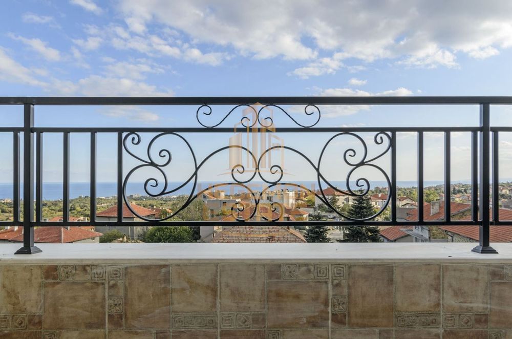 Продава се Тристаен апартамент в Варна, Погреби - 100 кв.м за 1500 €/кв.м - Снимка #5