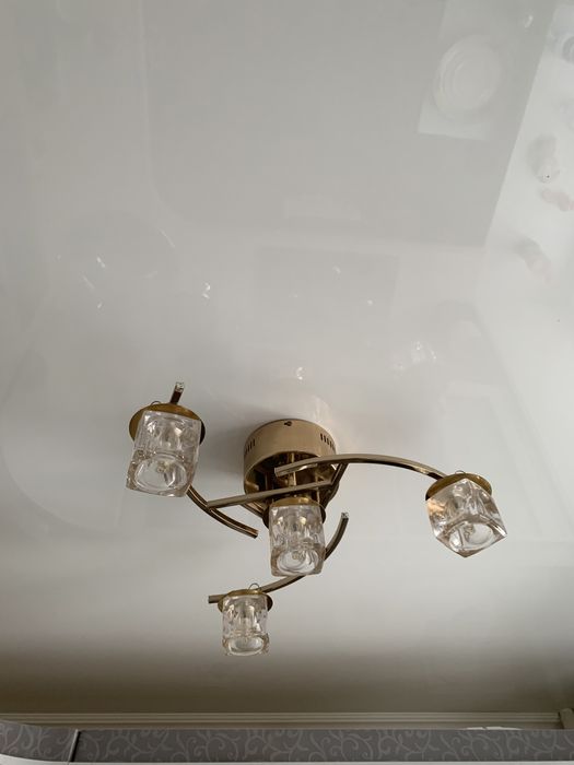 продам люстры