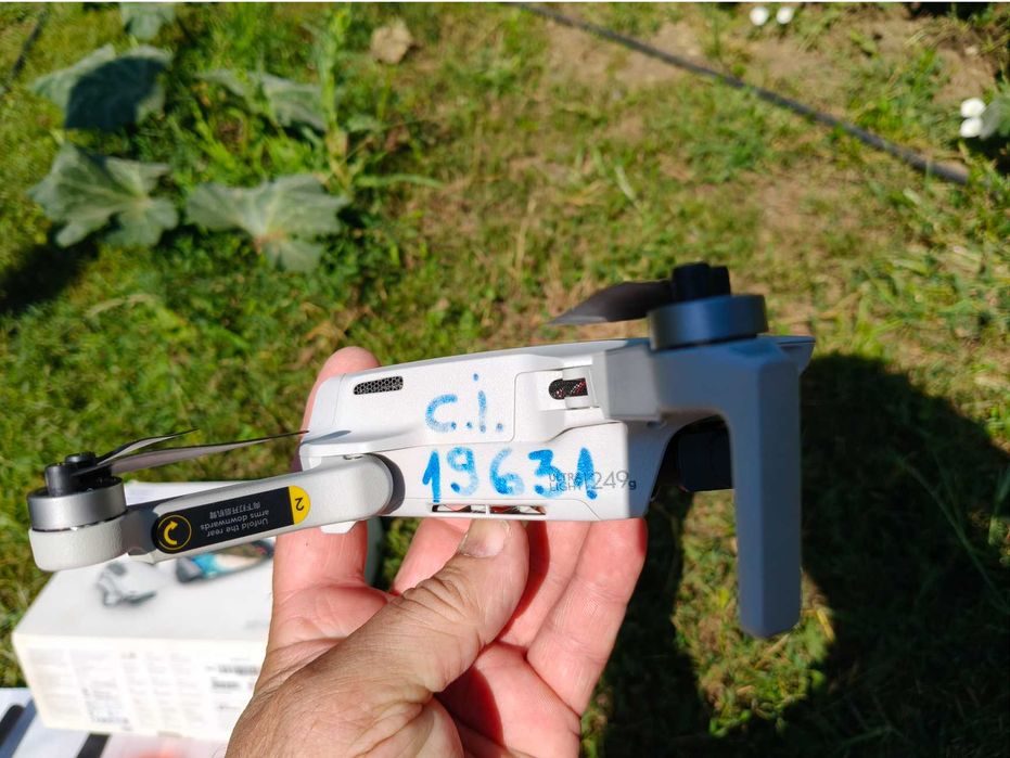 Drona dji mini se