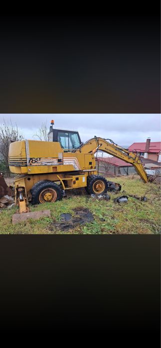 Se vinde sau dezmembreaza excavator 18 tone case