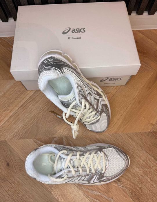 Спортни обувки ASICS