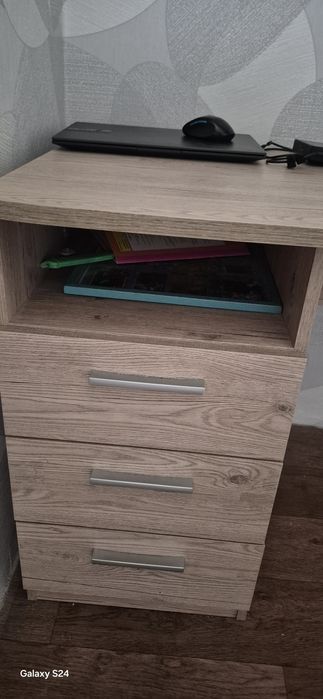 Стол письменный продам