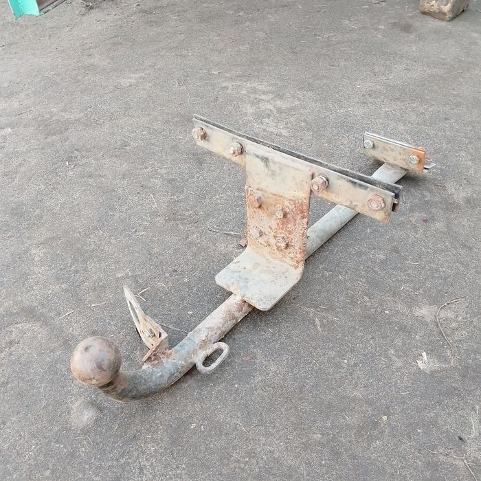 Продам фаркоп на 2115