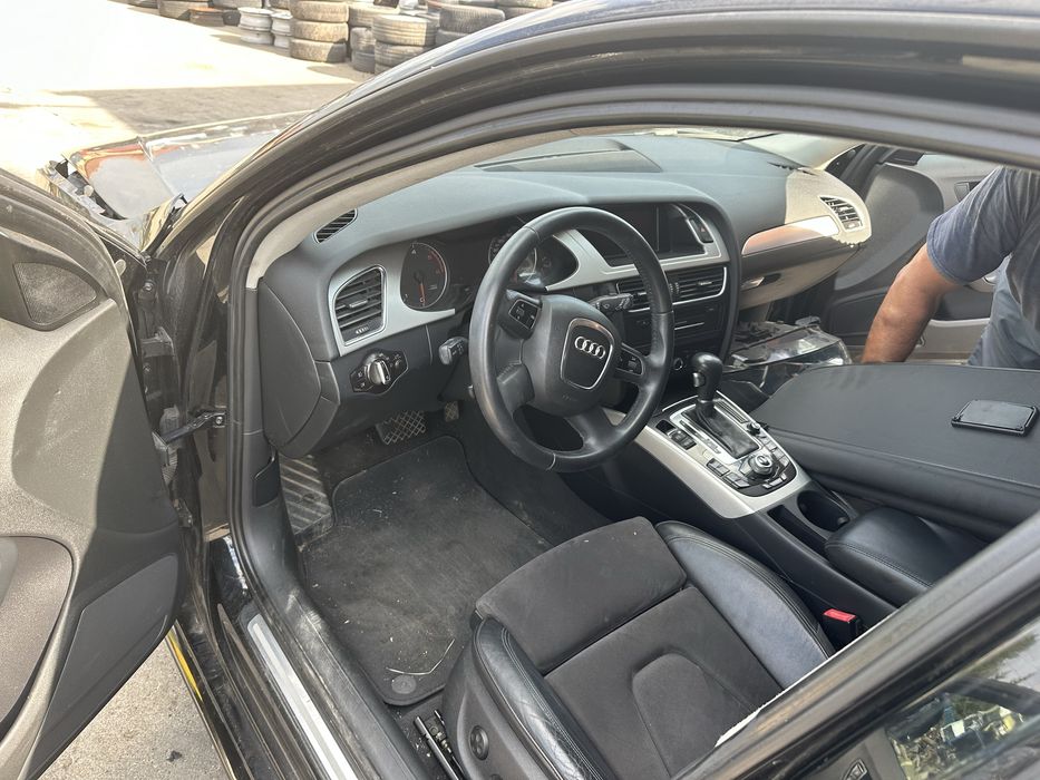 Audi A4 B8 2.0 TDI 143 НА ЧАСТИ