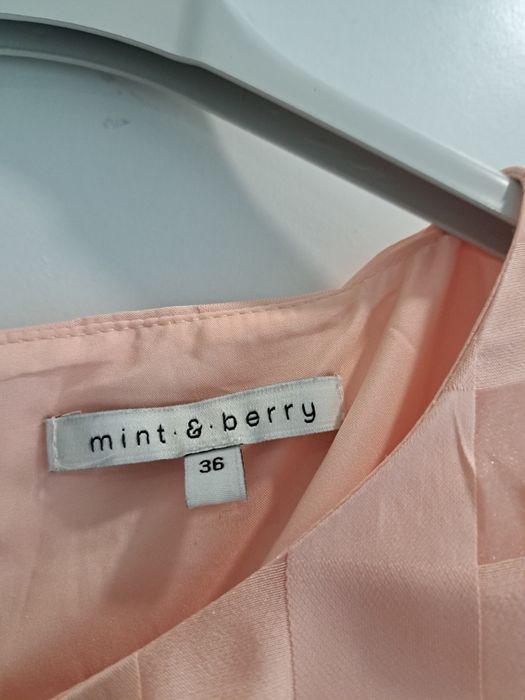 Mint&Berry елегантна рокля р-р С