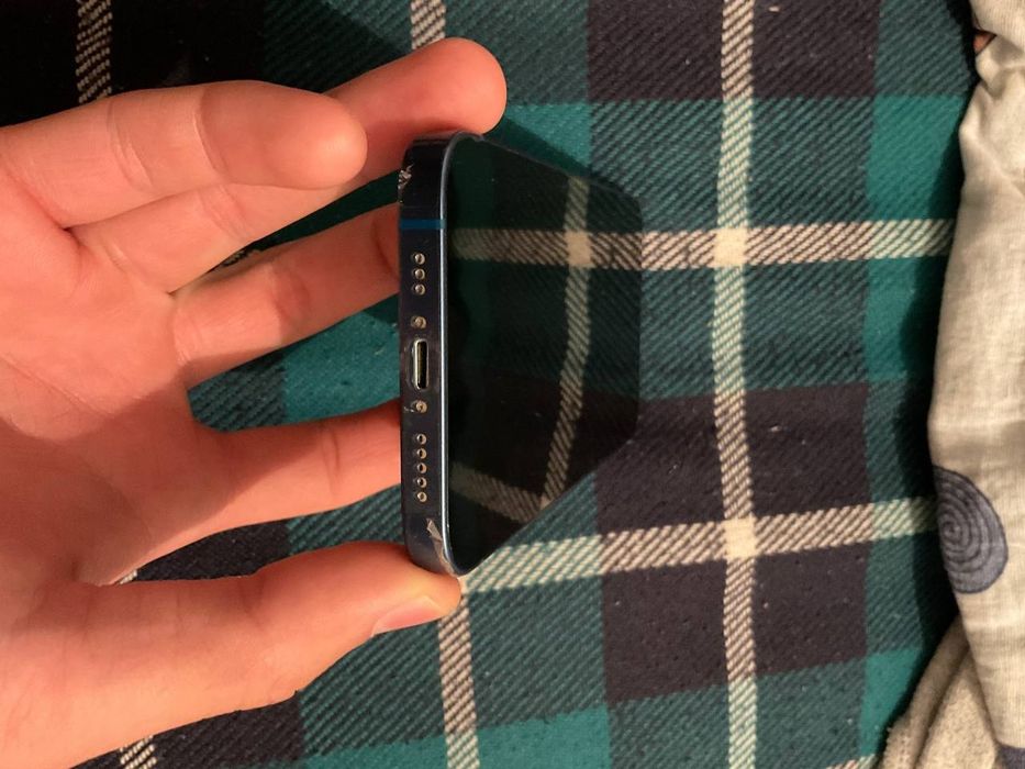 Продам Iphone 13 250к