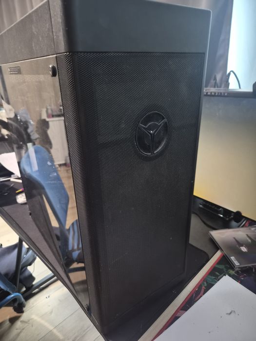 Sistem PC Legion Lenovo Cu 2 monitoare