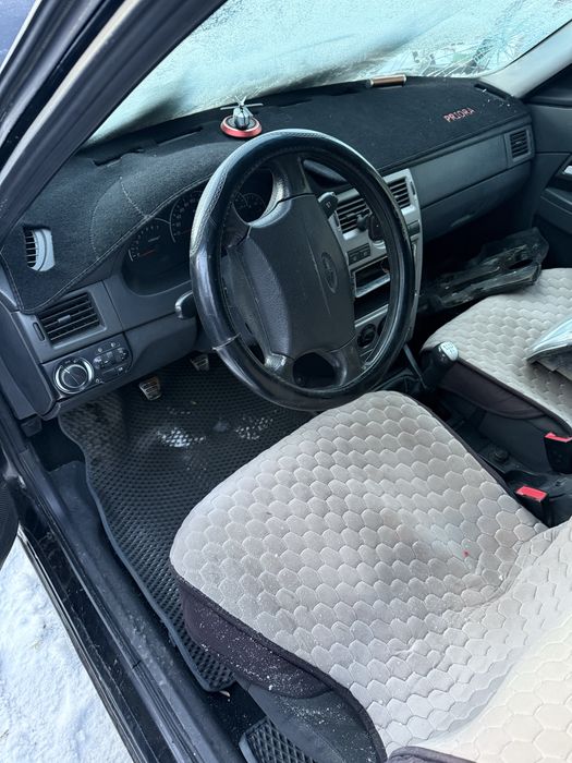 Продам Лада Приора 2012 год