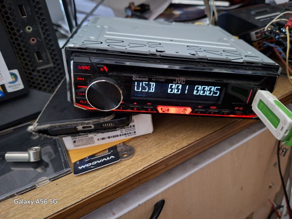 Оригинален СD  Jvc KD-T702BTCdMp3 USB.aux.Bluetoot