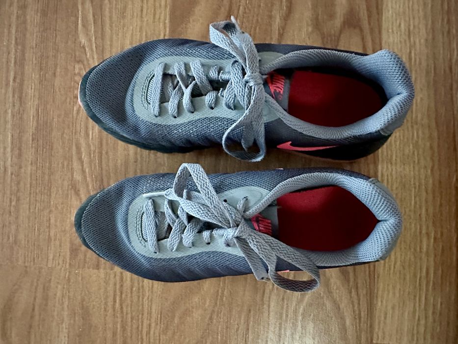 Маратонки Nike