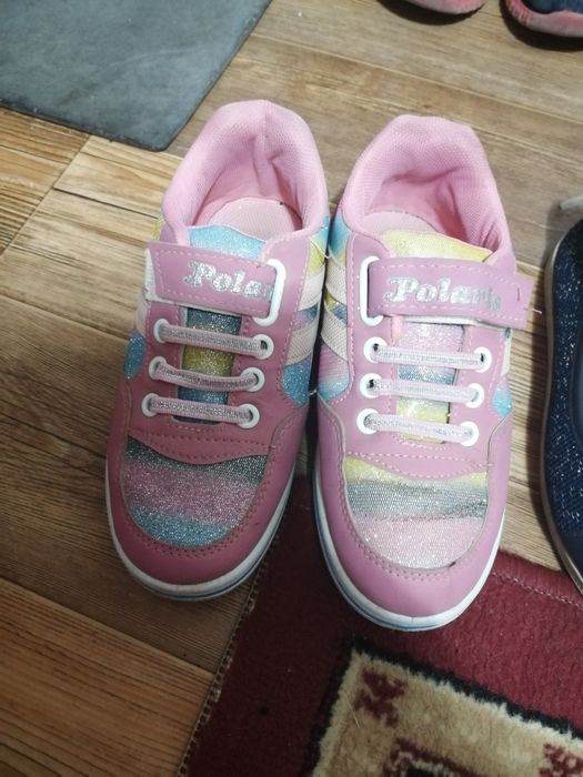 Продаётся детские обуви