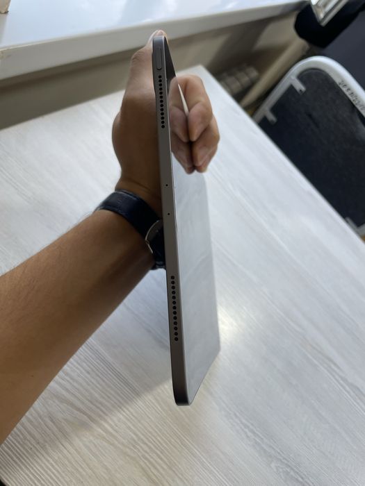 Ipad pro 11 (11-дюмовый) (2-го поколения)