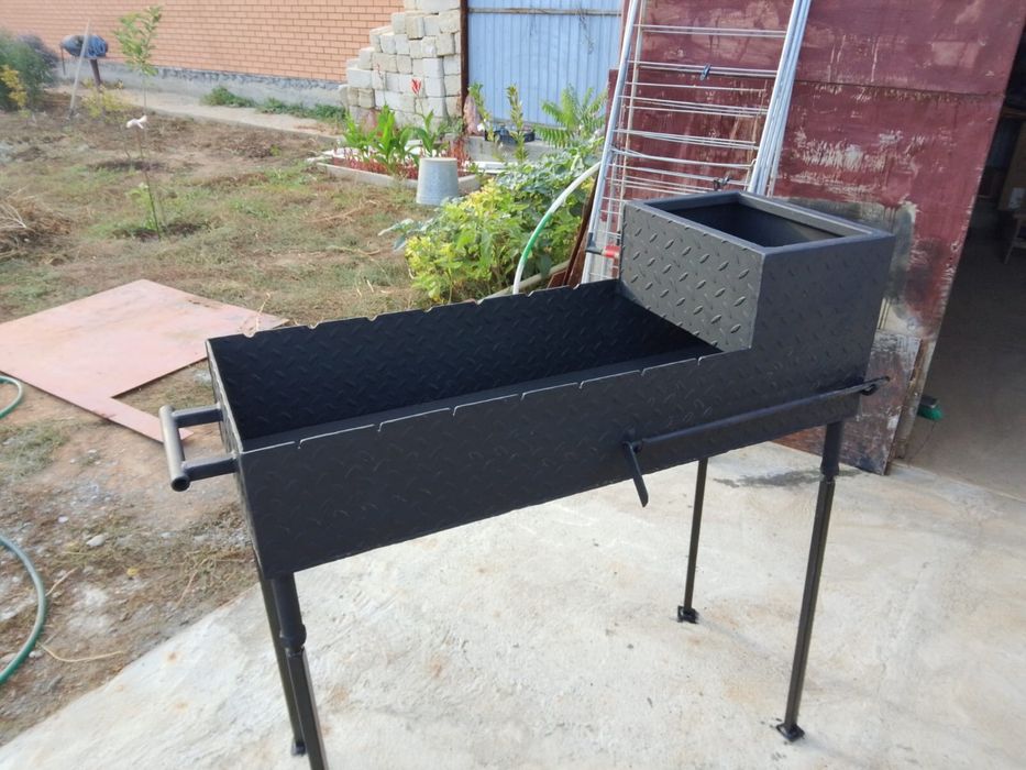 Продам мангал с ножками