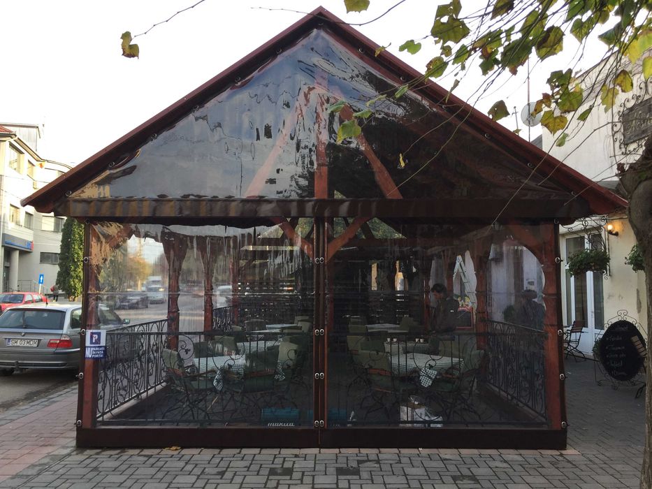 Prelate închidere terase , sisteme protecție cu folie transparentă