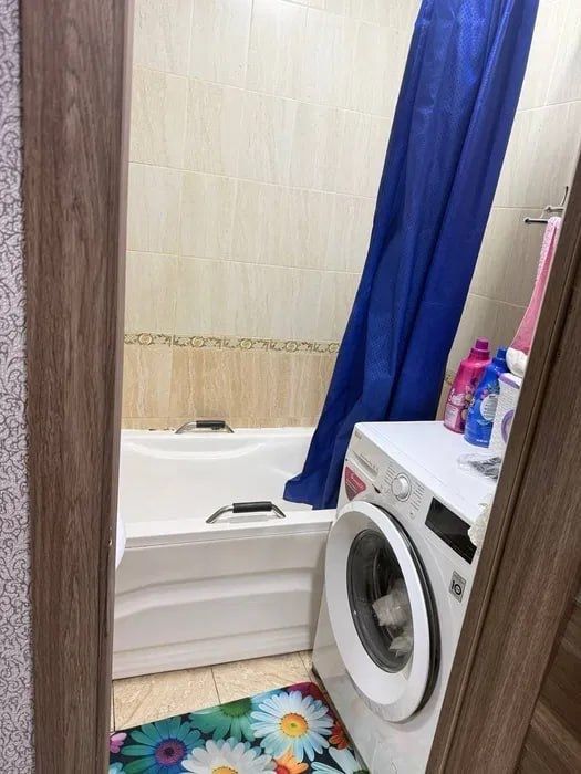 В продаже 2-х комнатная на Сергели 5