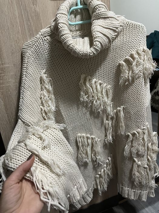 Pulovere Zara , Stradivarius