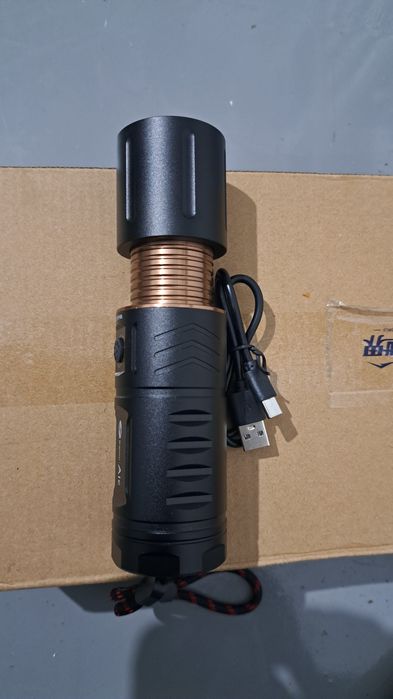 Фонарик для охраны, охоты и рыбалка